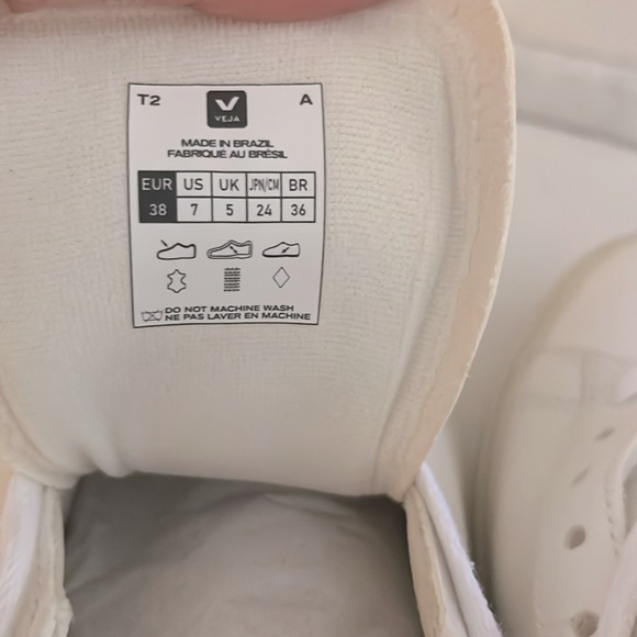 New. VEJA Women's Campo Sneaker
in Extra-White Natural Suede Size 7 - Picture 10 of 10